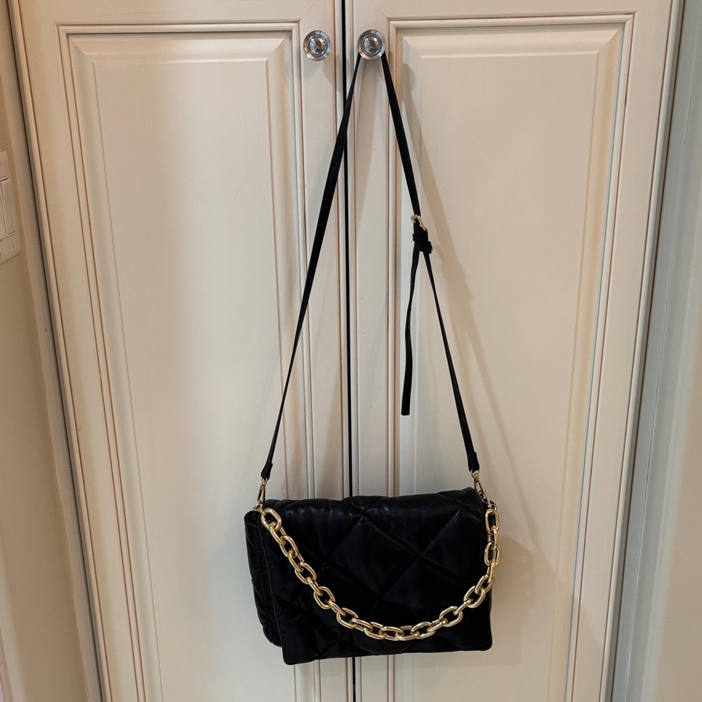 Stand Studio Elegant Brynn Black Quilted Shoulder Bag with Removable Gold Chain